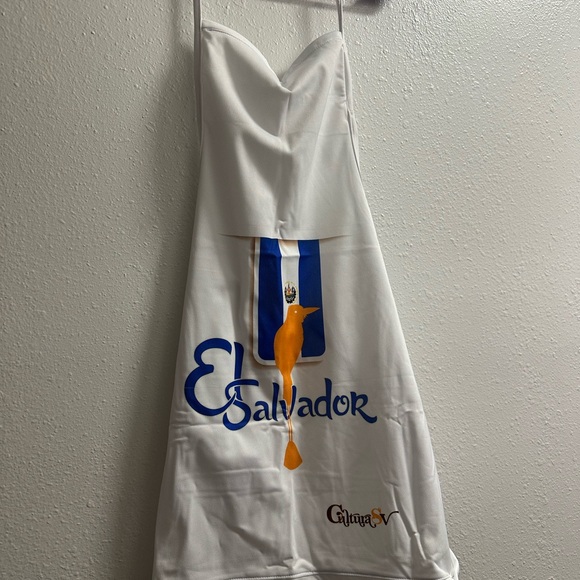 Gildan White Apron with Blue and Green Design - Picture 10 of 13